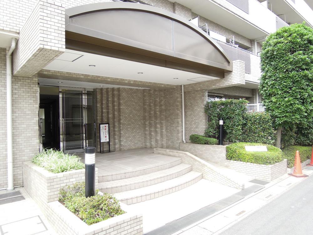 Entrance. Mansion entrance