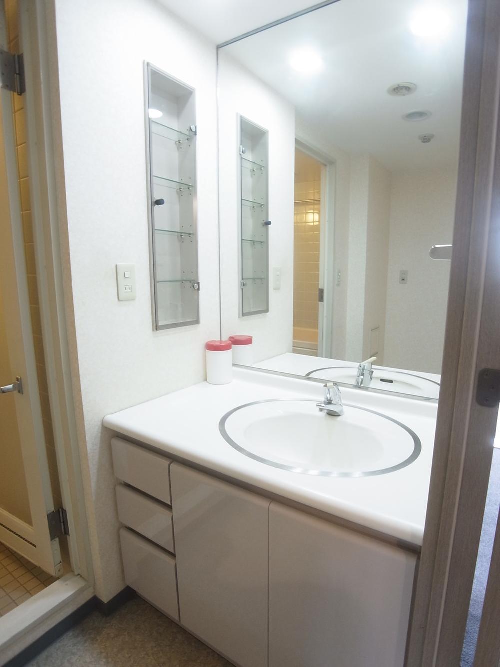 Wash basin, toilet. Vanity (September 2013) Shooting