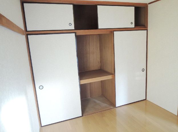 Receipt. Abundant storage, 2LDK that functionality