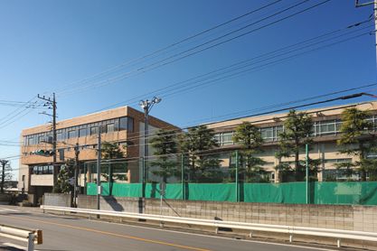 Junior high school. 521m until Kawaguchi Municipal Kamiaoki junior high school (junior high school)