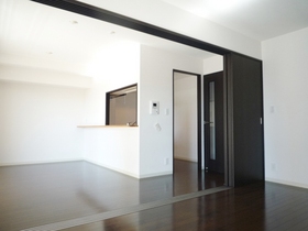 Living and room. I open the LDK and the Western-style of the partition to 20 quires of LDK