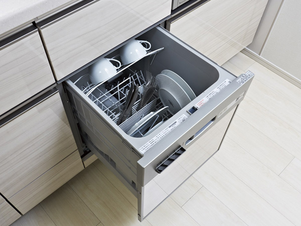 Kitchen.  [Dishwasher] Standard equipped with a dishwasher, which will support the clean up after such as tableware. It is possible to shorten the housework time, Water-saving will be available compared to the hand-washing.