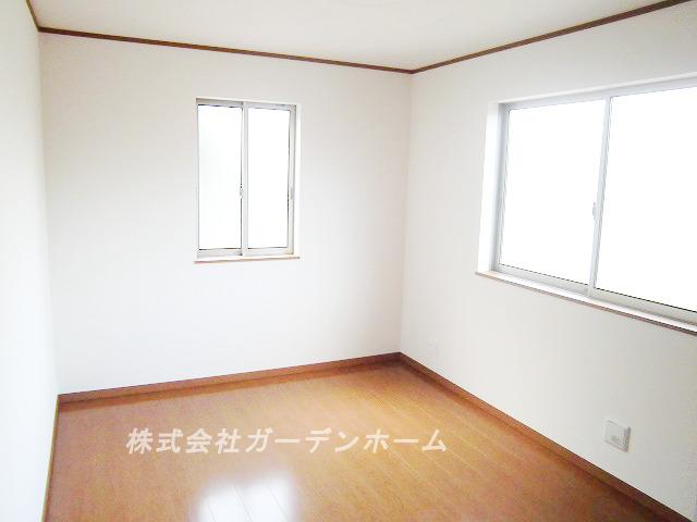 Non-living room. Room (August 2013) Shooting