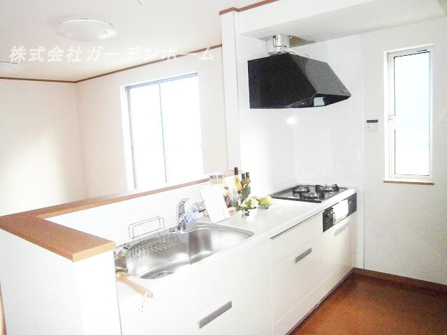 Kitchen. Room (August 2013) Shooting