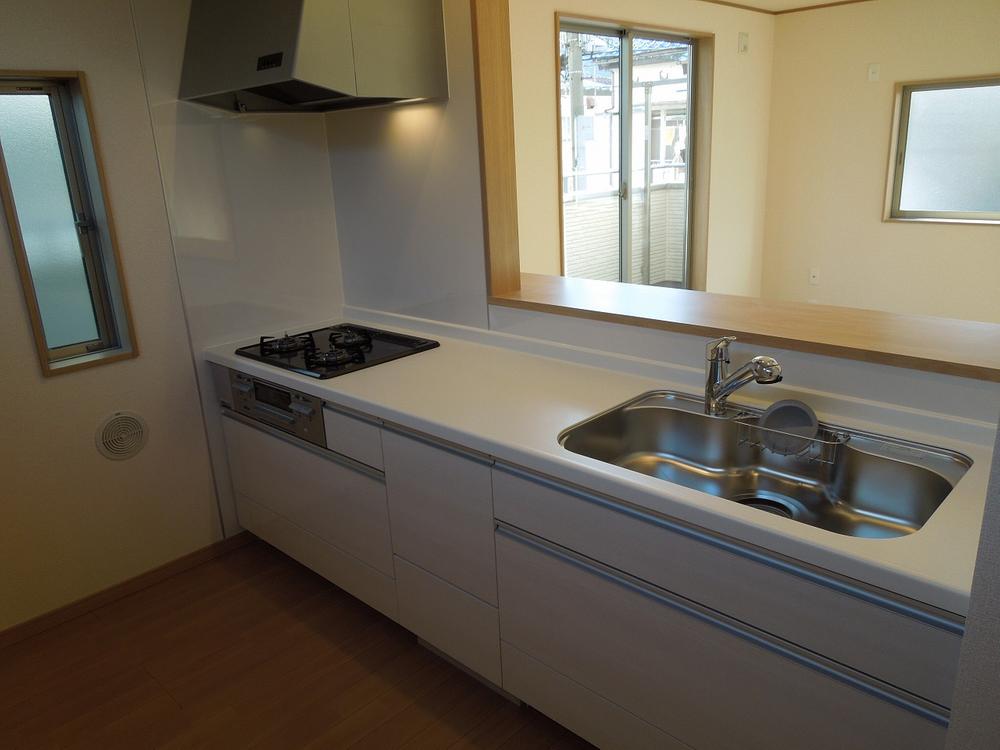 Kitchen. Easy-to-use counter kitchen