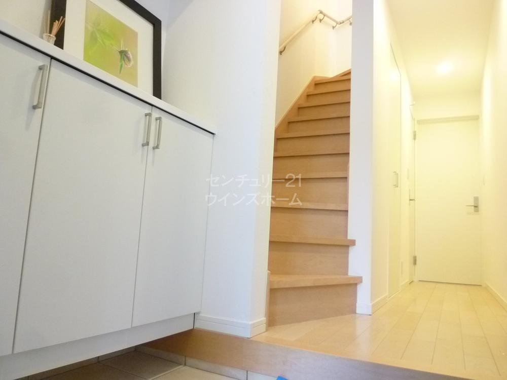 Entrance. ◇ entrance (November 2013) ◇ firm fully equipped entrance a shoe box ☆ You can firmly tidy important shoes