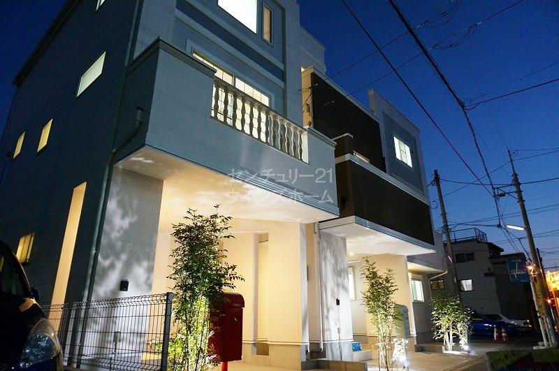 Local appearance photo. ◇ appearance (November 2013) shooting ◇ Also in light of the bright house at night provided light to the outside ☆ 