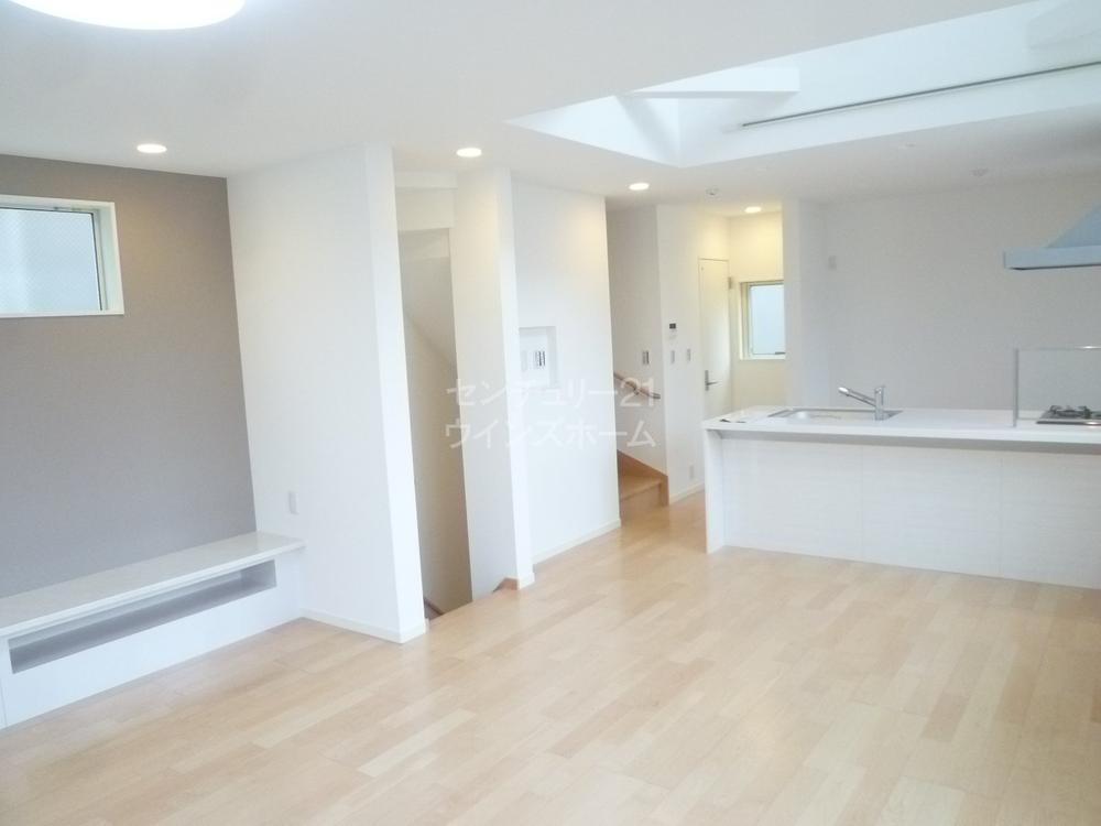 Living. ◇ living (November 2013) shooting ◇ atrium in space with high ceilings and become a feeling of opening by providing a