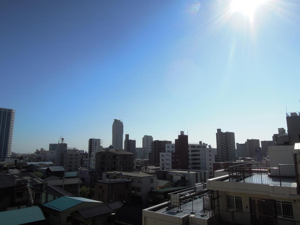 View photos from the dwelling unit. View photos from the balcony / Southwest side (December 2013) Shooting