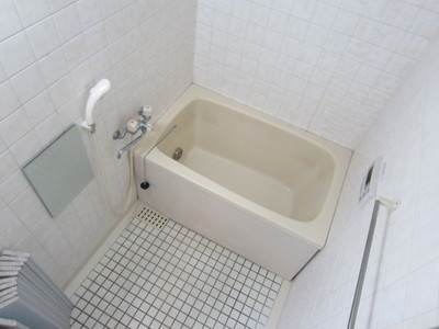 Bath. mirror, Towel with