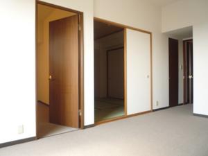 Other room space. Western-style about 5.4 Pledge