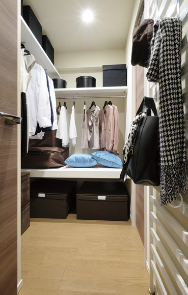 Family closet with a size of about 2.3 tatami