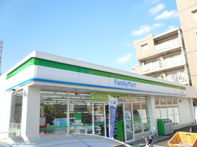 Convenience store. 720m to Family Mart (convenience store)