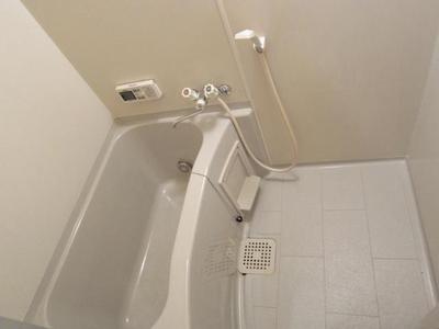 Bath. Bus with reheating with cleanliness!