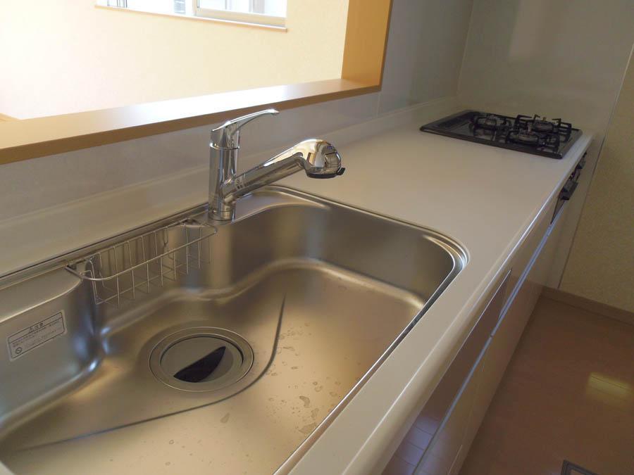 Kitchen. Was building completed. Such as the actual image from per yang, We have to wait all the time so you can see directly.