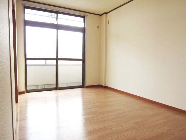 Living and room. Western-style 6 Pledge bright room