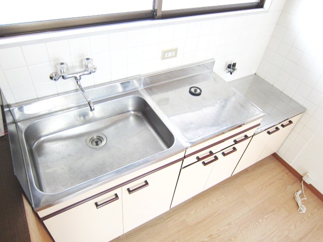 Kitchen. There ventilation small window in the kitchen