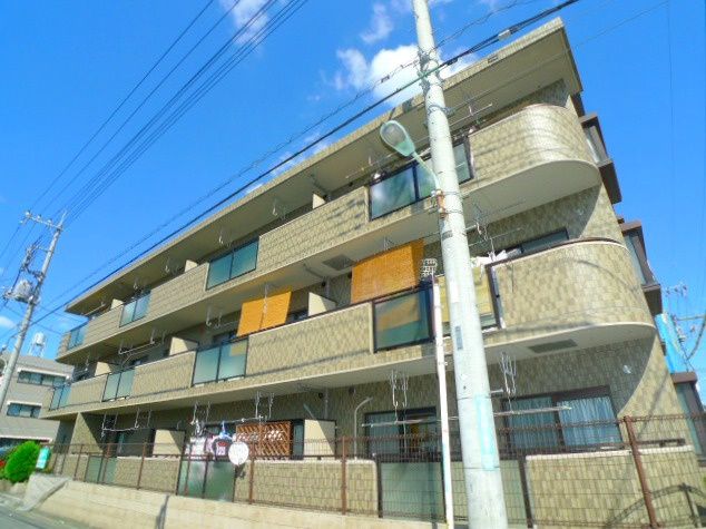 Building appearance. Popularity of reinforced concrete