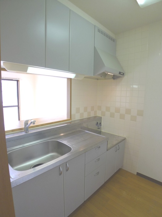 Kitchen. Popular counter kitchen!