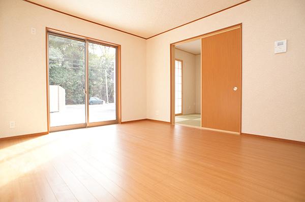 Living. Indoor (11 May 2013) Shooting Building 3