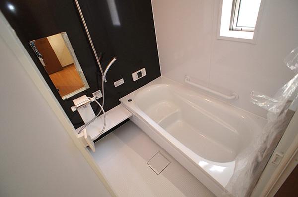 Bathroom. Indoor (11 May 2013) Shooting Building 3