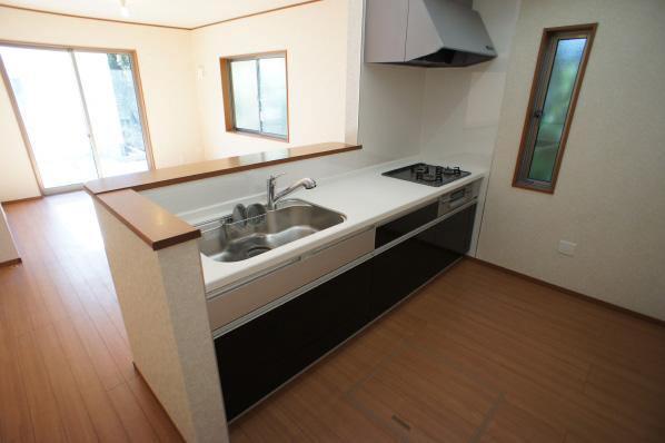 Kitchen. Produce a warm time face-to-face kitchen of your family Indoor (11 May 2013) Shooting Building 2