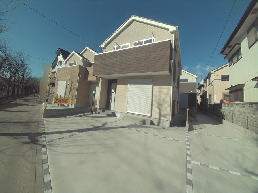 Local photos, including front road. Was building completed. Such as the actual image from per yang, We have to wait all the time so you can see directly.