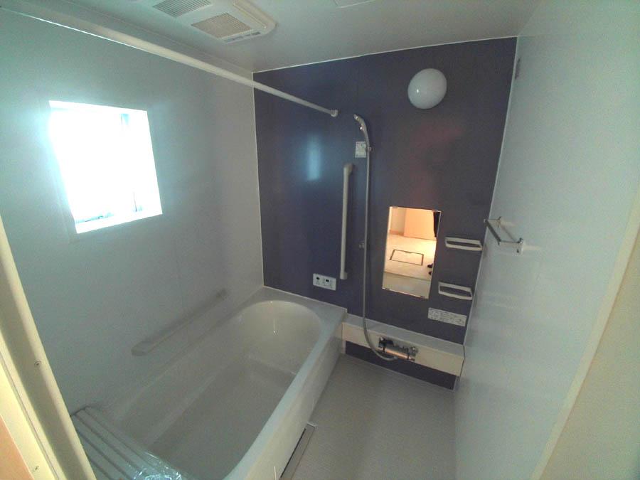 Bathroom. Was building completed. Such as the actual image from per yang, We have to wait all the time so you can see directly.