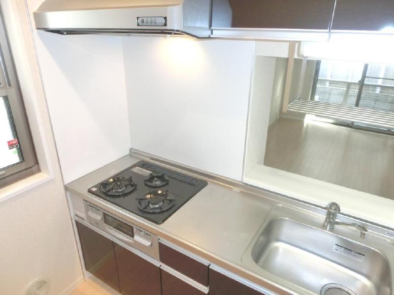 Kitchen. Why do not you cooking the popular face-to-face kitchen