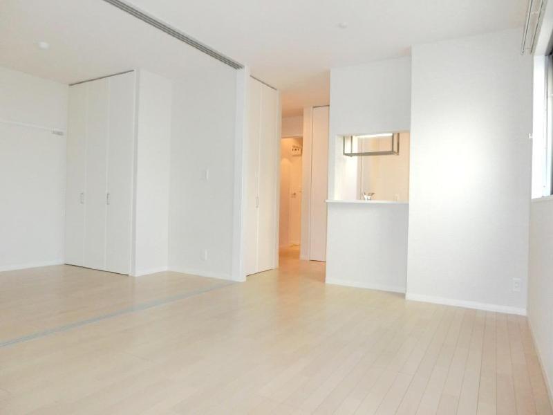 Living and room. It is a beautiful room where the white tones