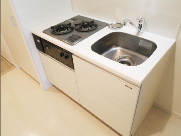 Kitchen. Dishes easily in a two-necked system Kitchen