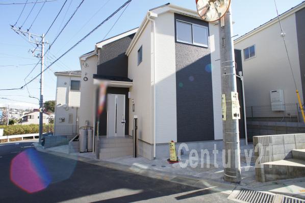 Local appearance photo. 1 Building