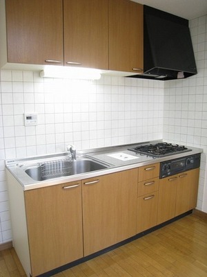 Kitchen. City gas, three-necked system Kitchen