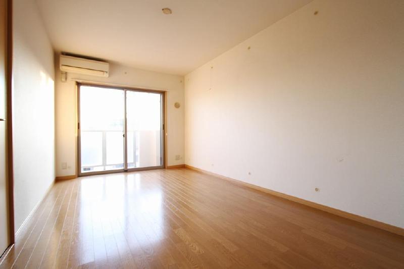 Other room space. 1 groups air conditioning equipment in the room