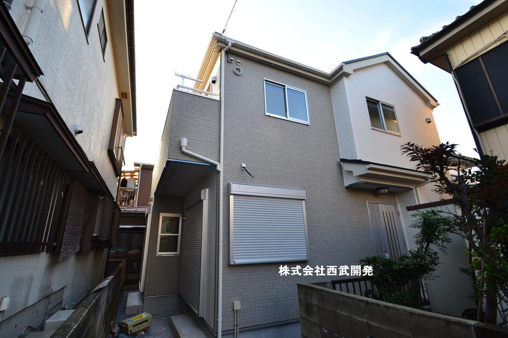 Local appearance photo. Local (10 May 2013) Shooting