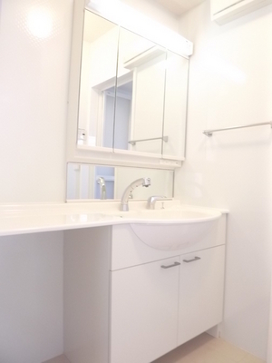 Washroom. ☆ Bathroom Vanity ☆