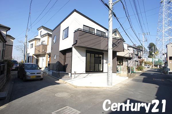 Local photos, including front road. 12 / 5 shooting