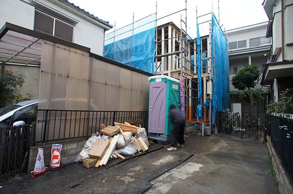 Local photos, including front road. Local (11 May 2013) Shooting