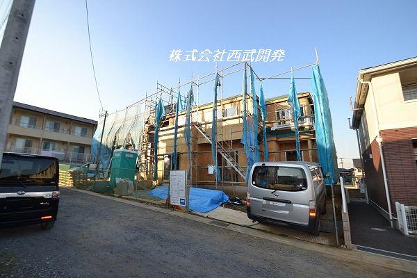 Local photos, including front road. Local (12 May 2013) Shooting D Building