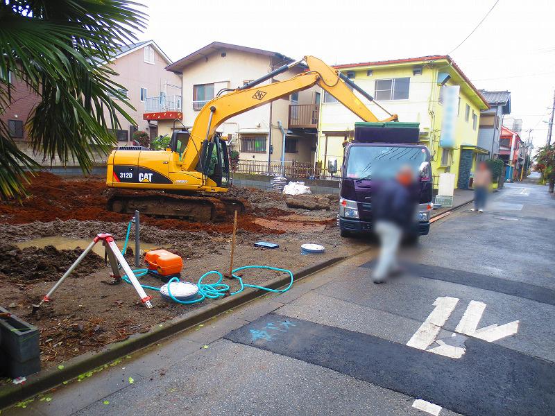 Local photos, including front road. Local (12 May 2013) Shooting