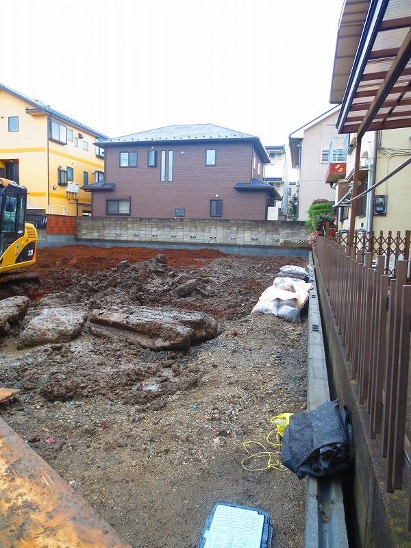 Local appearance photo. Local (12 May 2013) Shooting