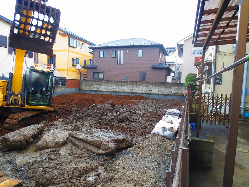 Local appearance photo. Local (12 May 2013) Shooting