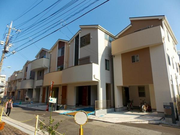 Local photos, including front road