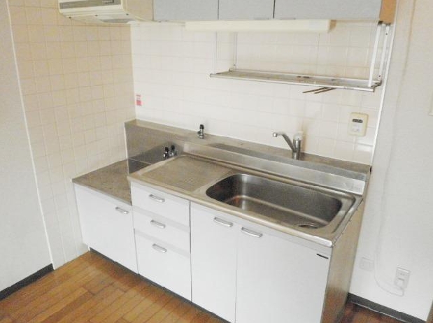 Kitchen. Separate reference is a picture