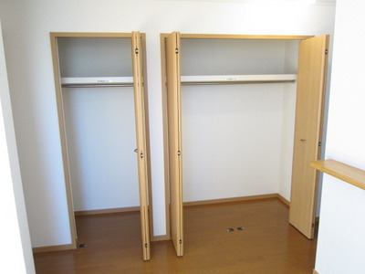 Receipt. There is a closet in the living room