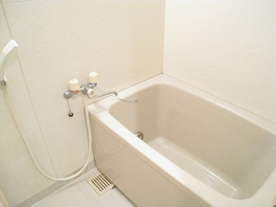 Bath. Enough bathroom breadth