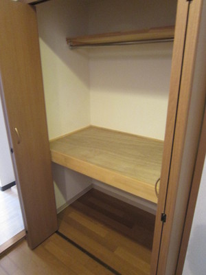 Receipt. The room is spacious use likely because the storage is plenty