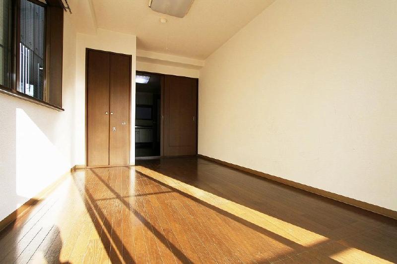 Other room space. Spacious in the Single ・ Just a couple ・ Enough spacious can have children