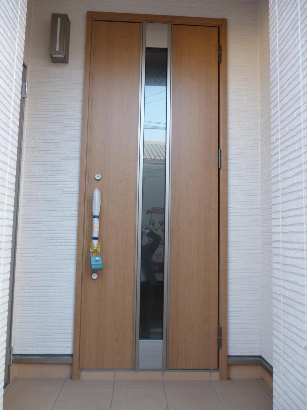 Entrance. Local (12 May 2013) Shooting