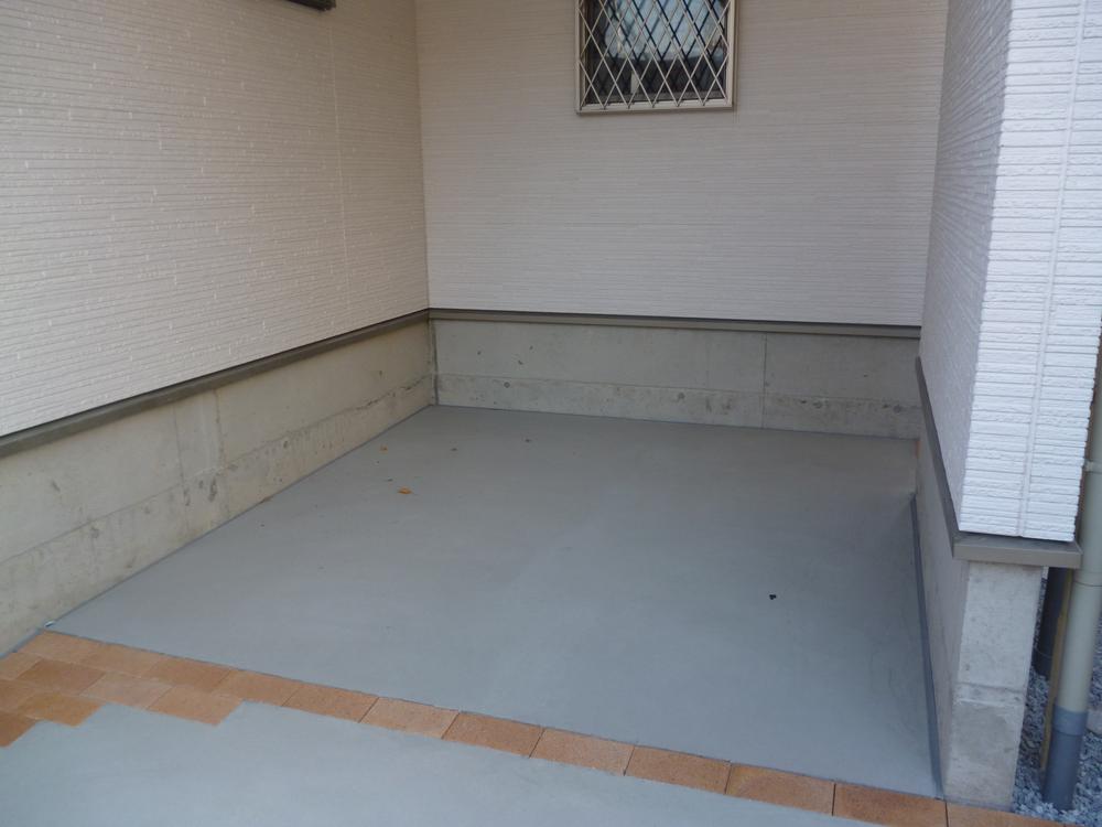 Parking lot. Local (12 May 2013) Shooting